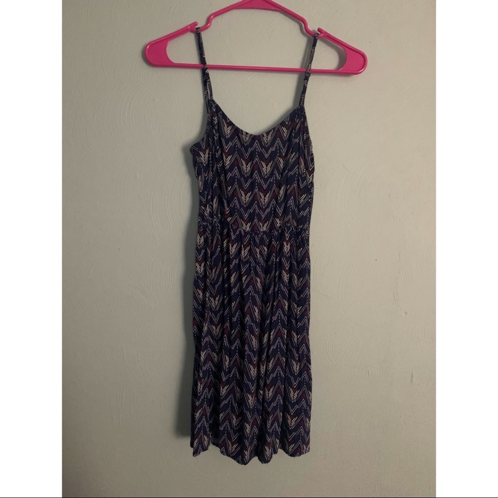 H&M Sleeveless Dress. Size 4. Chevron Print